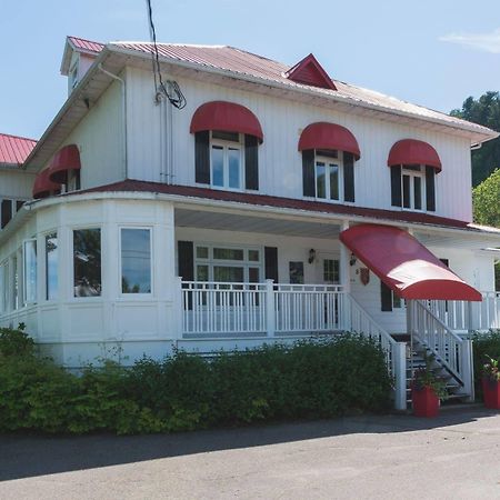 Auberge La Courtepointe เปอตีต-ริวิแยร์-แซ็งต์-ฟรองซัวส์ ภายนอก รูปภาพ