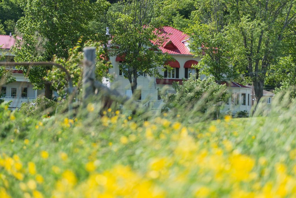 Auberge La Courtepointe เปอตีต-ริวิแยร์-แซ็งต์-ฟรองซัวส์ ภายนอก รูปภาพ